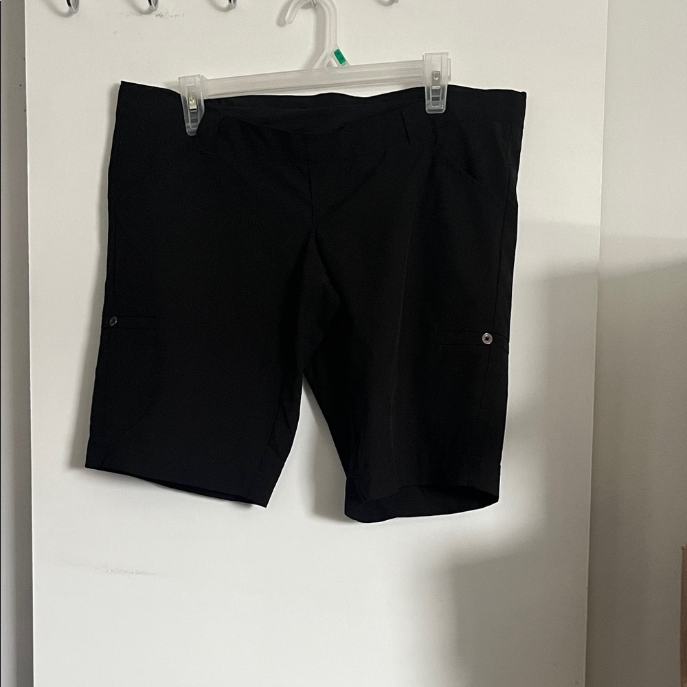 Thyme Maternity Black Capris